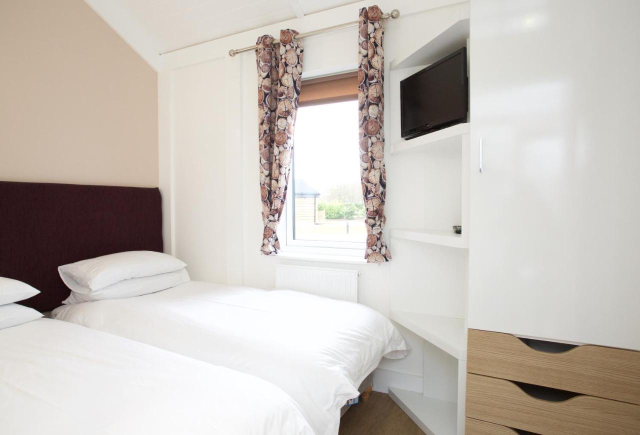 Braidhaugh Holiday Lodge And Glamping Park Кріфф Екстер'єр фото