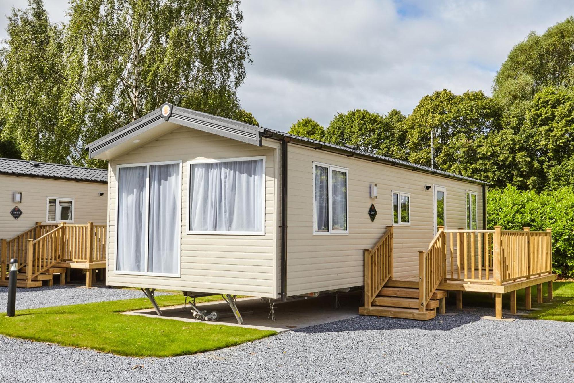 Braidhaugh Holiday Lodge And Glamping Park Кріфф Екстер'єр фото